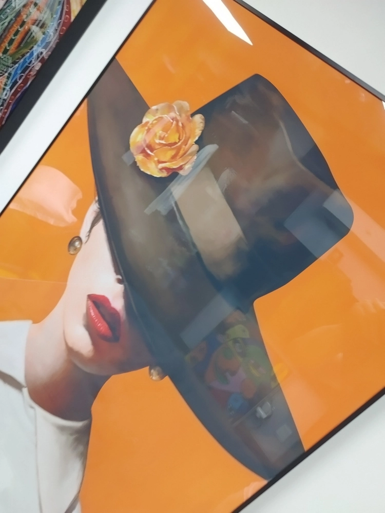 럭셔리 말그림 에르메스 풍 모자쓴여인 대형 그림 액자 이미지