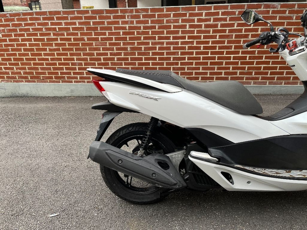 서울) 혼다 PCX125 18년형 흰색 2018--3