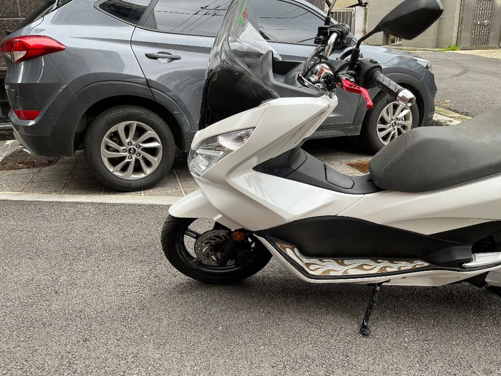 서울) 혼다 PCX125 18년형 흰색 2018--6