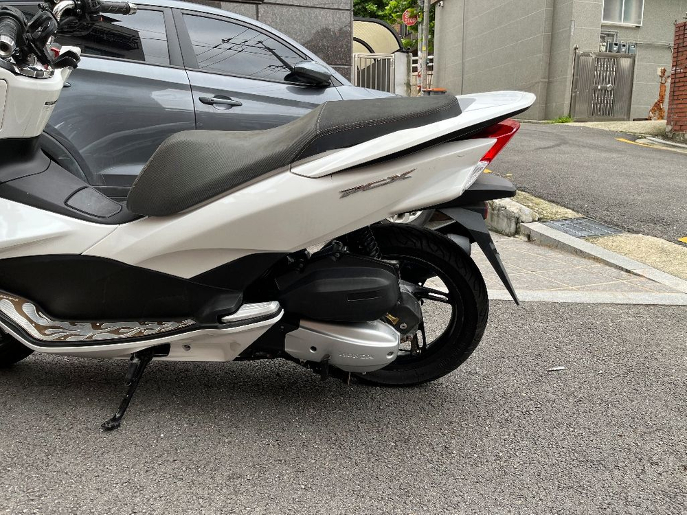 서울) 혼다 PCX125 18년형 흰색 2018--4