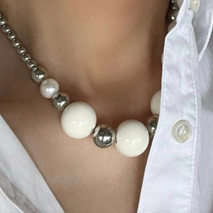 트리마치 목걸이 milky ball necklace