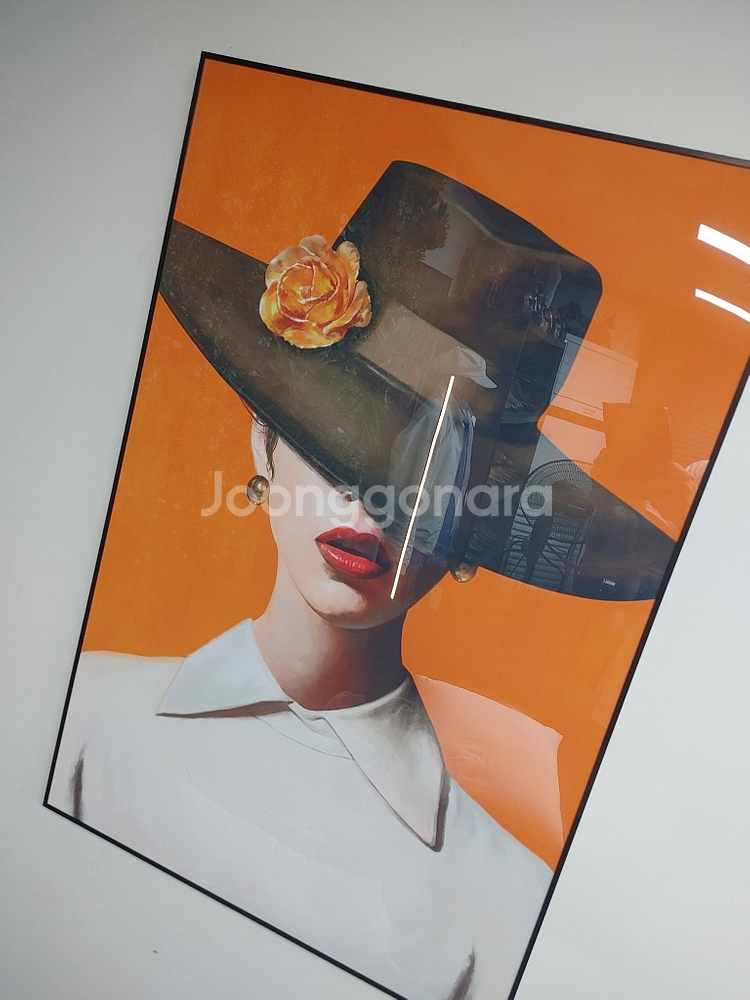 에르메스 풍 모자쓴여인 인테리어액자 그림액자 팝니다--8