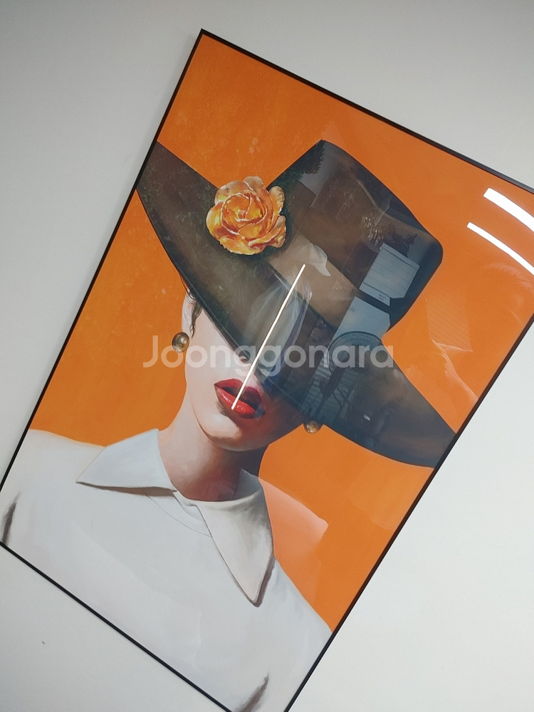 에르메스 풍 모자쓴여인 인테리어액자 그림액자 팝니다--5