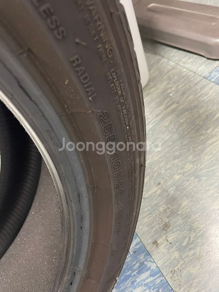 브릿지스톤 투란자 255/40/r20 타이어 판매합니다--0