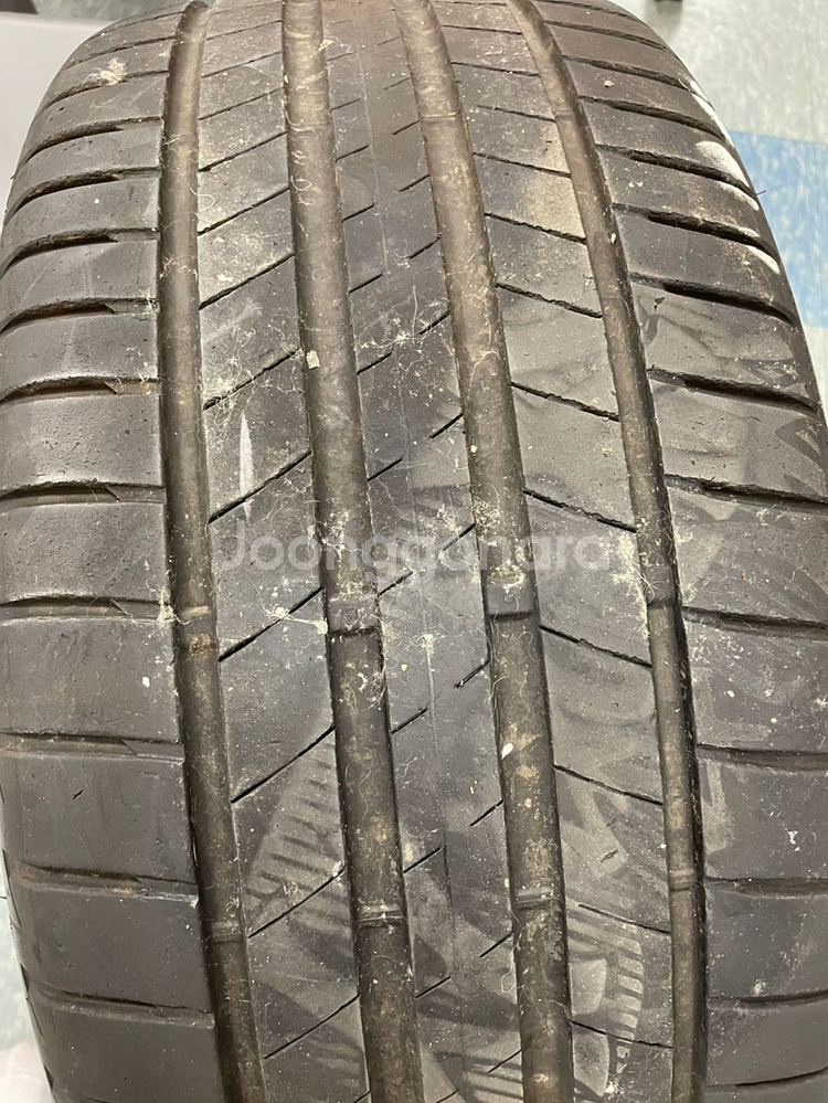 브릿지스톤 투란자 255/40/r20 타이어 판매합니다--3