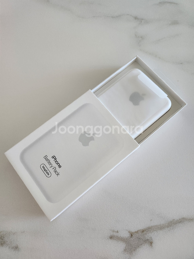 애플 아이폰 맥세이프 배터리팩 새제품급--1