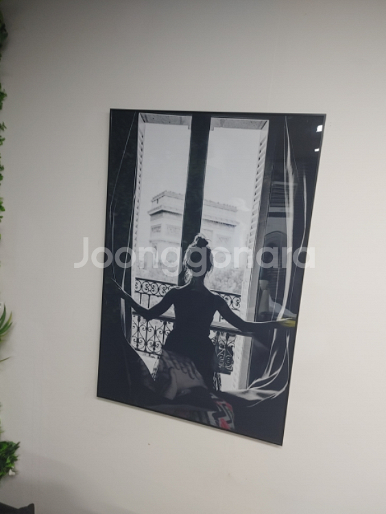 샤넬 풍 창문여인 초대형액자 그림 액자 인테리어 소품--1