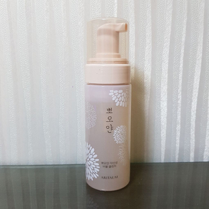 아리따움 뽀오얀 약산성 버블 클렌저 150ml