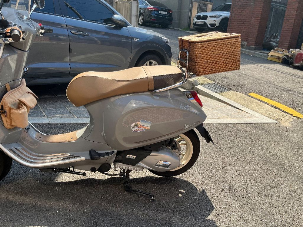 서울) 베스파 프리마베라125 피크닉에디션 22년--3