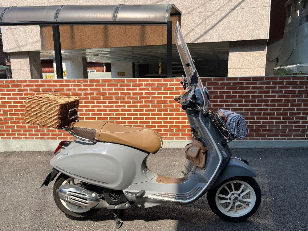 서울) 베스파 프리마베라125 피크닉에디션 22년--5