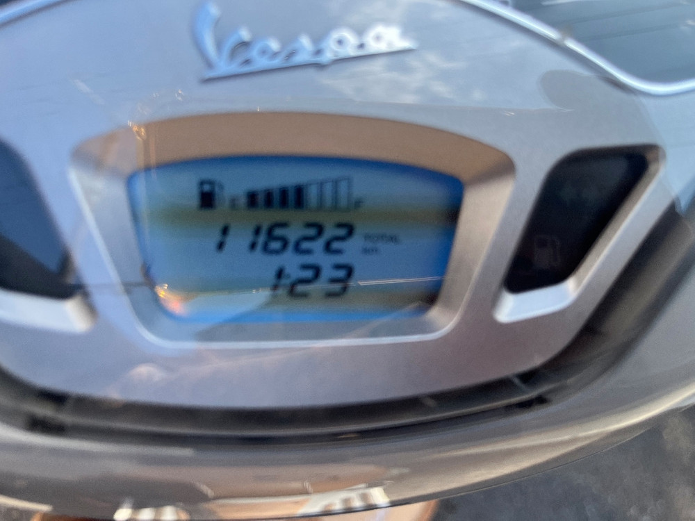 서울) 베스파 프리마베라125 피크닉에디션 22년--9