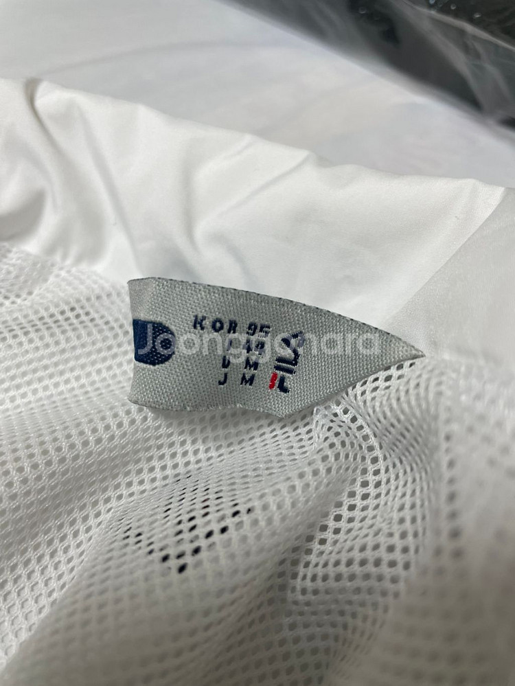 <옷장정리> 필라 바람막이 95size--1