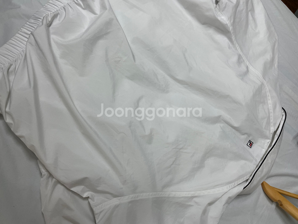 <옷장정리> 필라 바람막이 95size--2