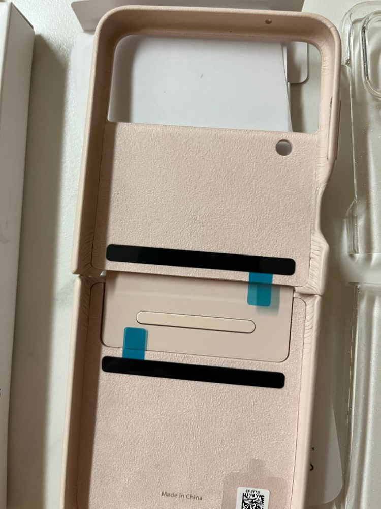 갤럭시z플립4 삼성정품가죽케이스 미사용--2