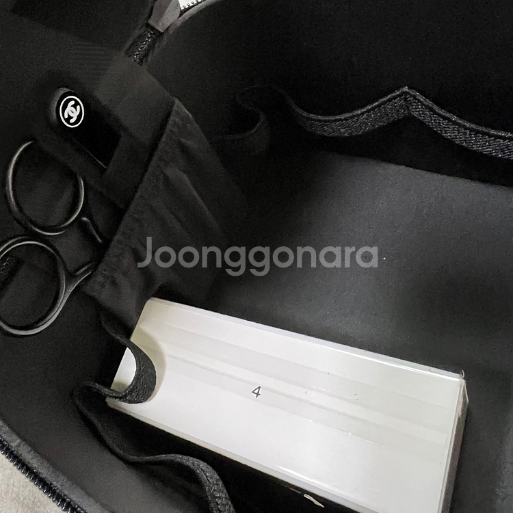 샤넬 vip메이크업박스--1