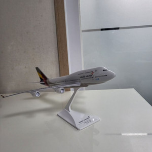 1:200 b747모형