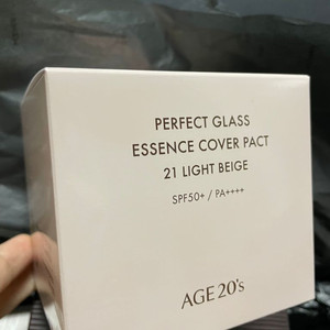 PERFECT GLASSESSENCE COVERPACT