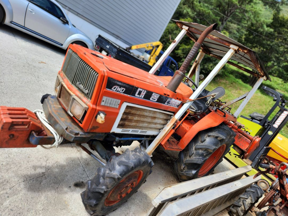 대동 35마력 L3502 트랙터 트랙트 수리용으로팝니다--3