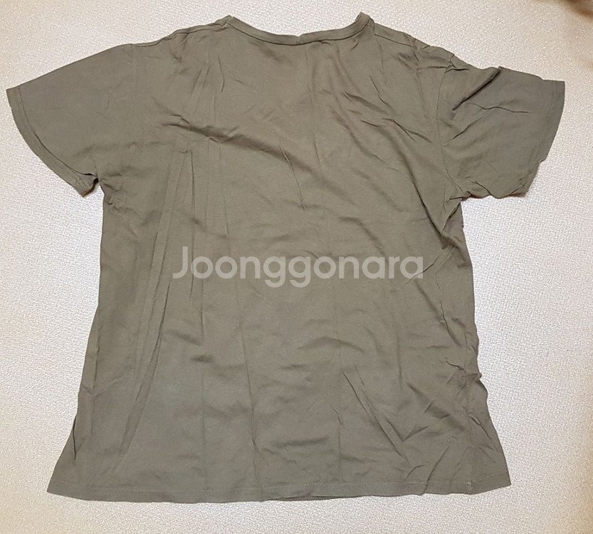 카키색 오버핏 박시핏 박스티 반팔티 프리사이즈 한번입은--1