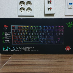 레이저 헌츠맨 토너먼트 에디션 TKL 광적축 리니어