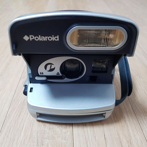 polaroid 폴라로이드 600(즉석사진기)
