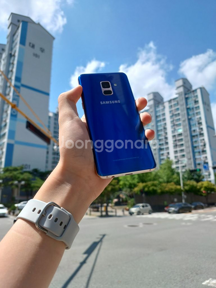 갤럭시 A8 2018 SKT--5