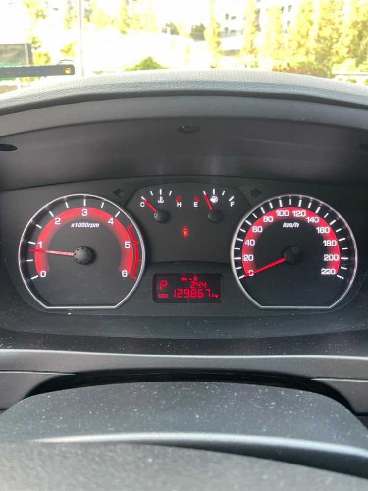 코란도 스포츠 14년식 4륜 팝니다--8