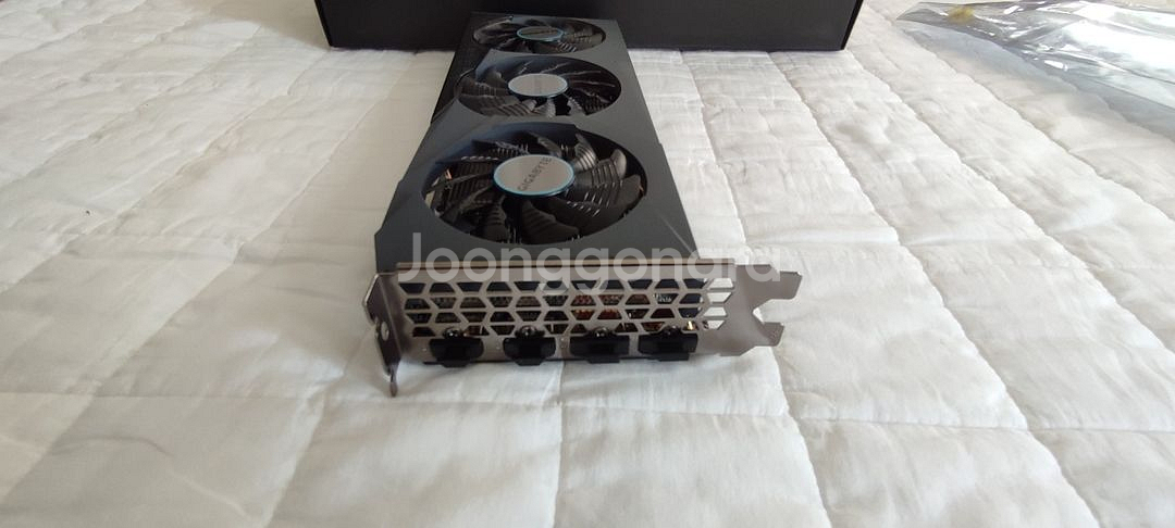 기가바이트 6600xt 이글 gigabyte--3