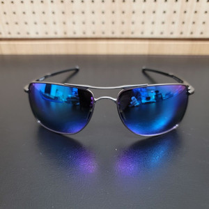 오클리 가우디8 편광선글라스 판매