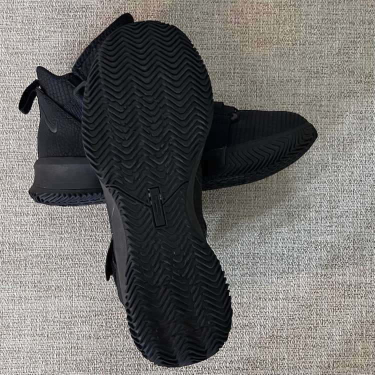 [남자 270]나이키 농구화 르브론 솔져 13 SFG 이미지