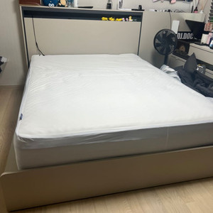 퀸사이즈 침대 판매합니다