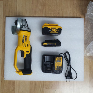 새제품 디월트 5인치 20V 충전 그라인더 풀세트