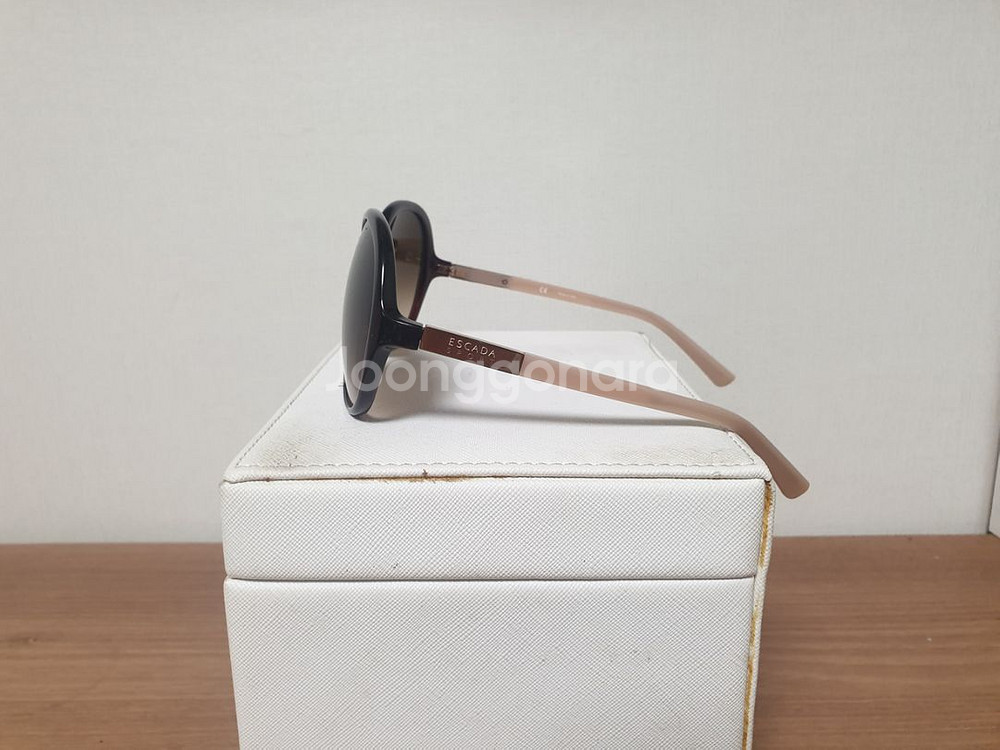 에스까다 선글라스--1