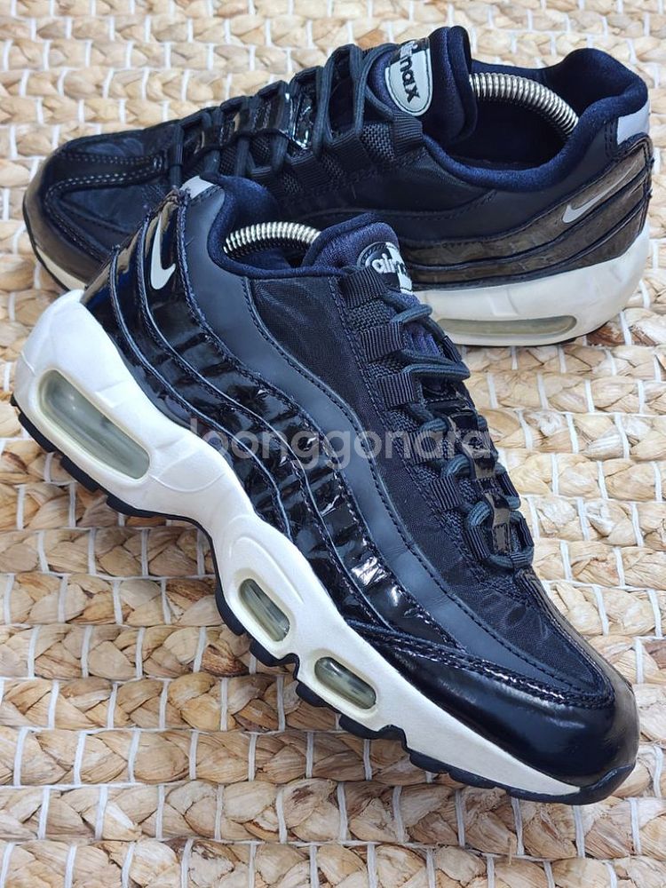 (235)나이키 에어맥스 95 se 프리미엄 스니커즈--4