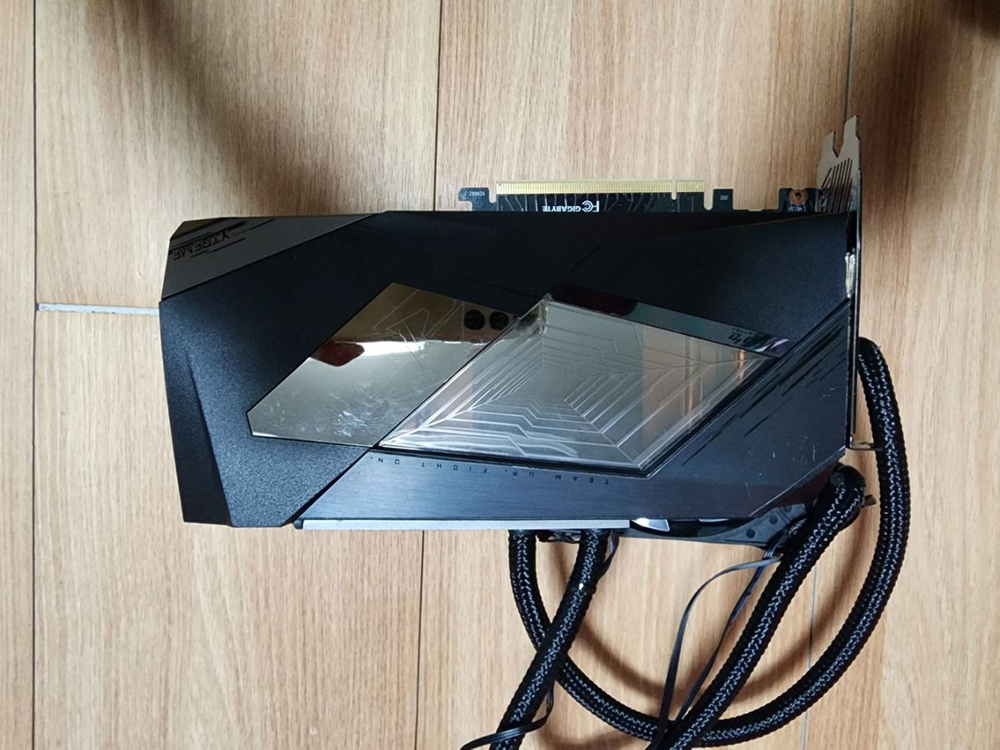 Gigabyte Geforce RTX3090 Aorus--4