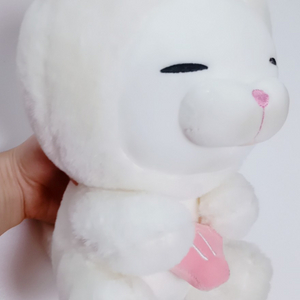 하얀 곰 탈을 쓴 해달 인형 (25cm)