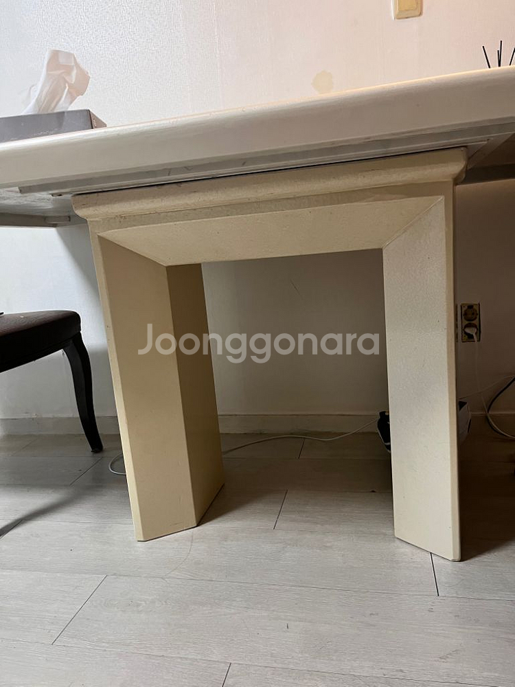 찬연 대리석 식탁 팔아요 (쿨거래시 네고가능)--4