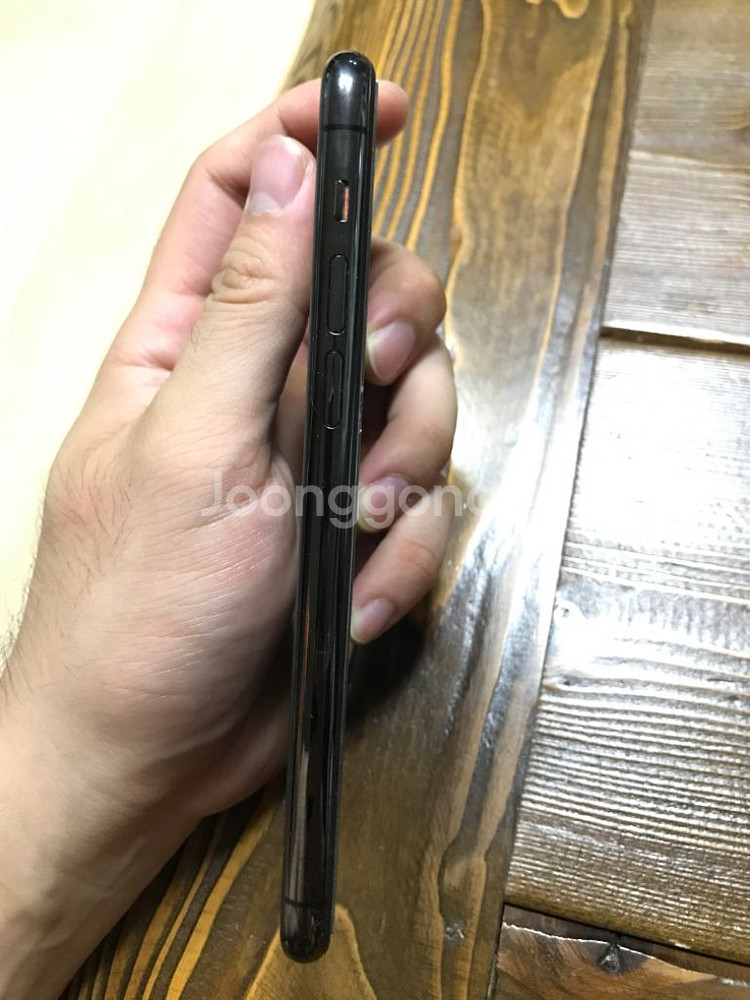 아이폰 11pro 64팝니다(마지막 가격인하)--3