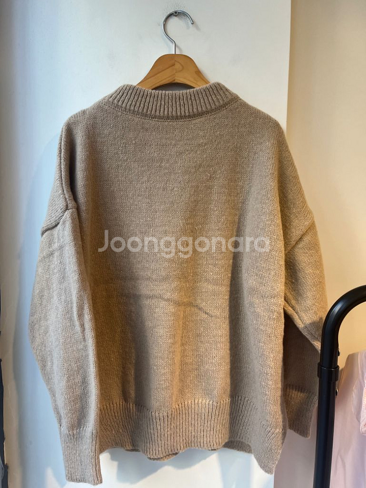 새상품 박스 니트 베이지 기본 스타일 라운드--2