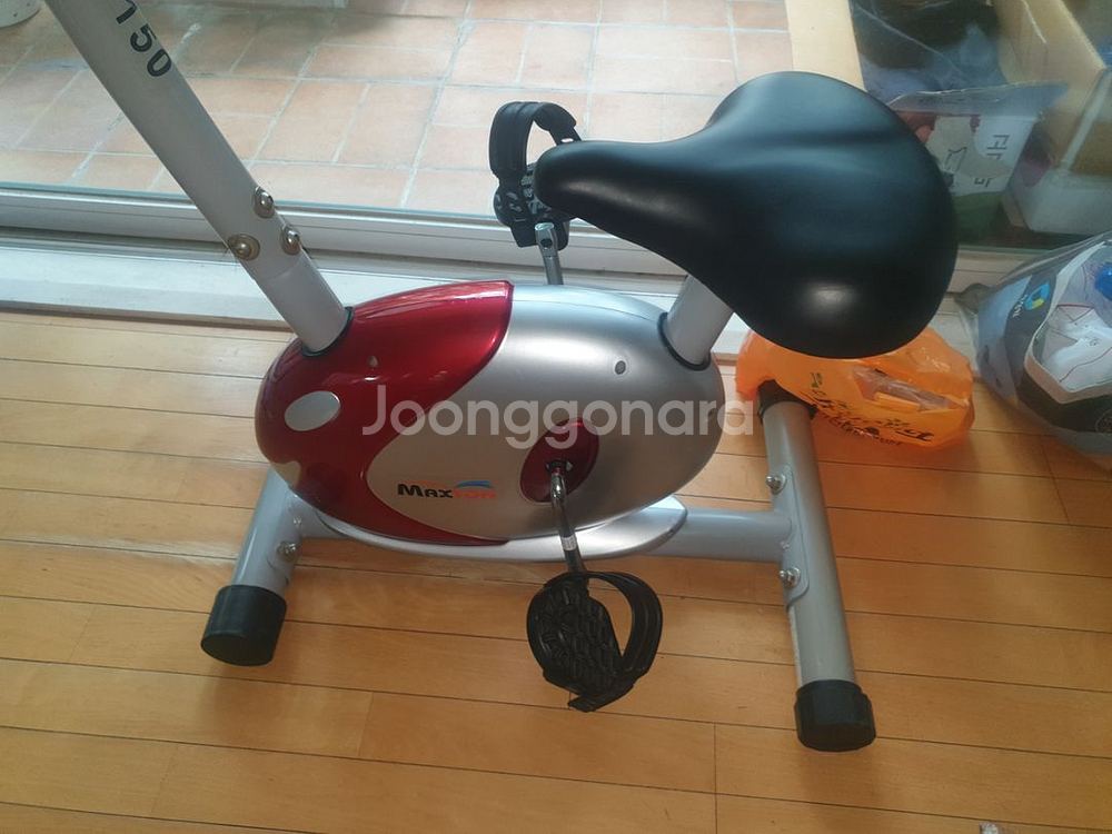 고정식 경량 실내자전거 팔아요--1