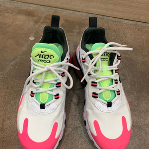 나이키 에어맥스 270리액트 하이퍼 핑크 이미지