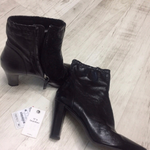 zara real leather 자라100%가죽앵클부츠