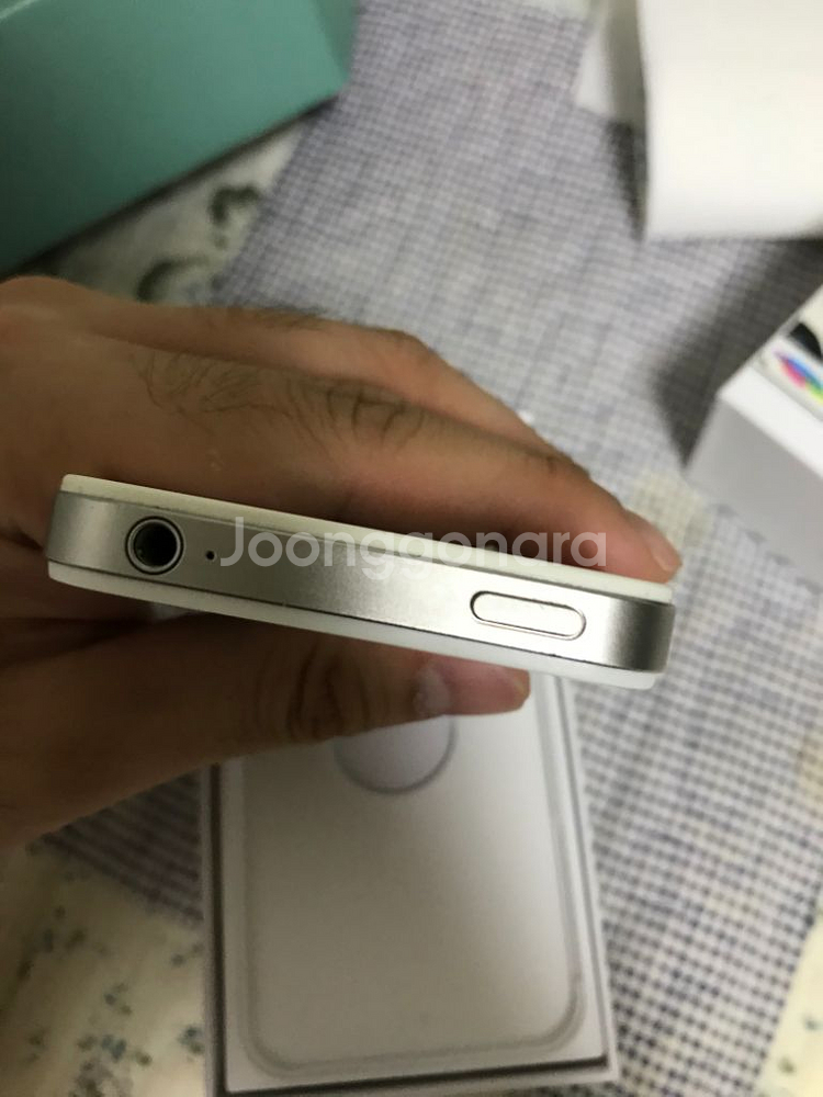 아이폰4S 화이트 판매합니다--4