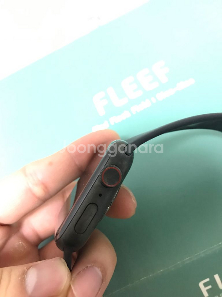 애플워치6 티타늄 44mm 셀룰러 판매합니다--2