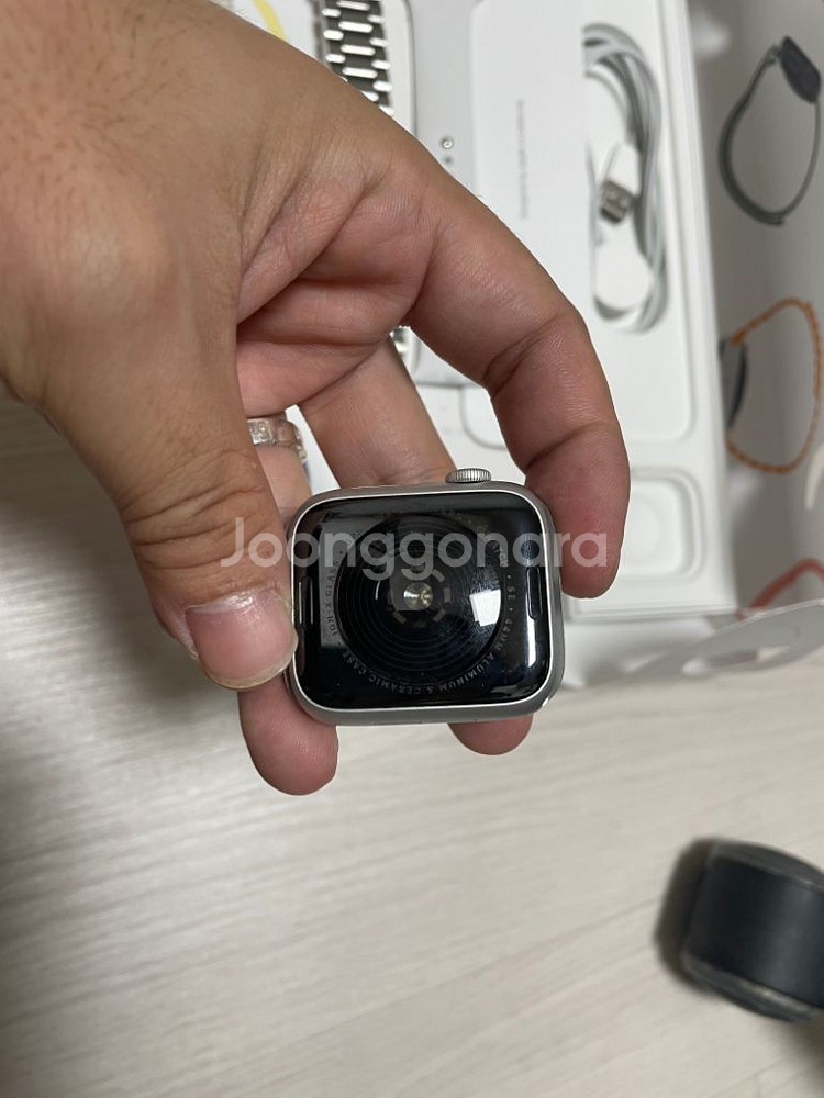 애플워치 se 44mm gps 실버색상 판매합니다~--3