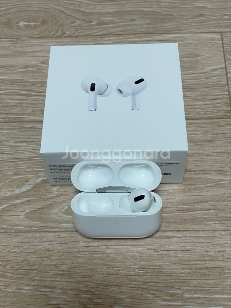 에어팟 프로 오른쪽 유닛 + 케이스 팝니다.--1