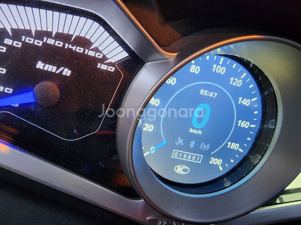 가격포기ㅠ킴코 익사이팅400s 20년식 싸게던집니다--4