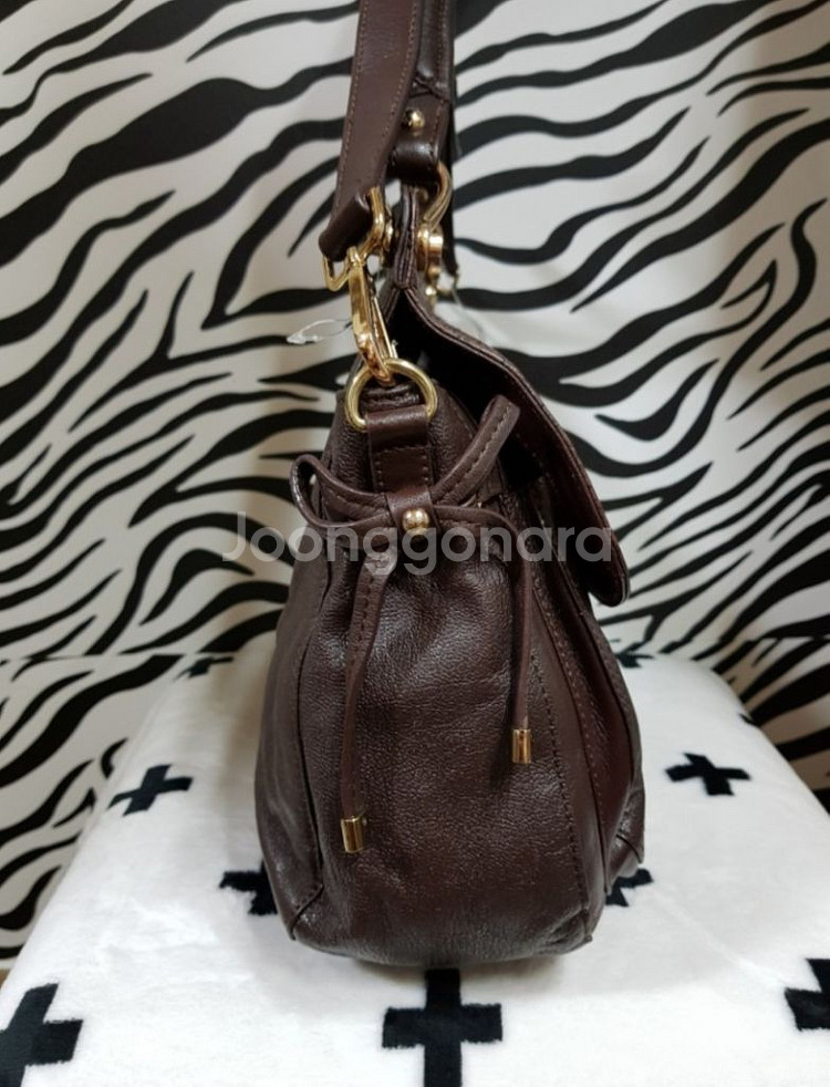 새상품)Segue정품 포켓 브라운 소가죽 숄더백--1