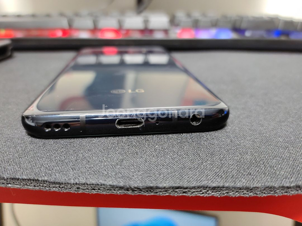 lg v50s 듀얼스크린 포함 판매합니다!!!--4