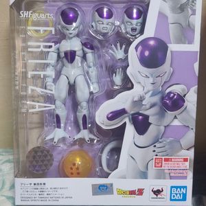 shf 드래곤볼 프리저 4형태 팝니다.